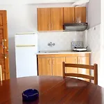 Eleni House Appartamento *