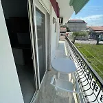 Eleni House Appartamento Vrasná