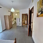 Eleni House Appartamento *