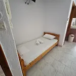 Eleni House Appartamento *