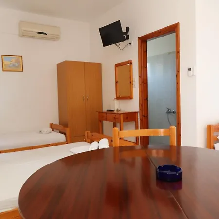 Eleni House * Vrasná