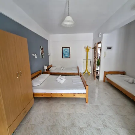 Eleni House * Vrasná