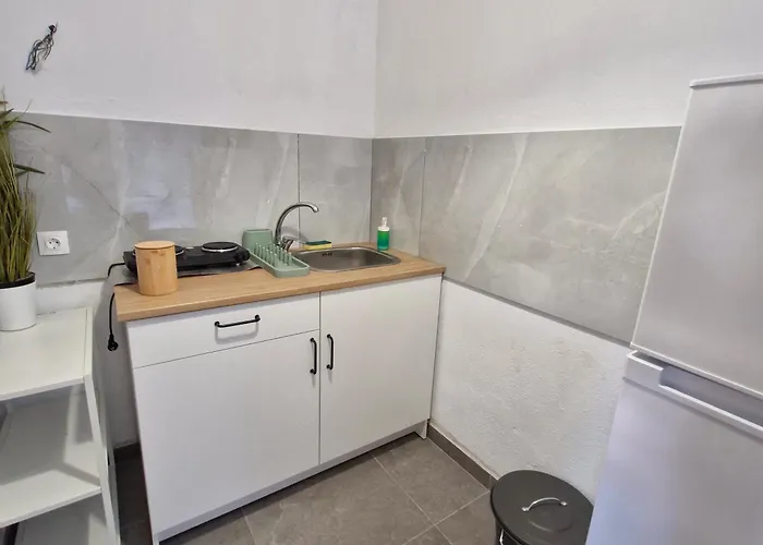 Eleni House Apartment