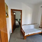 Eleni House Vrasná