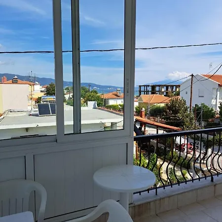Apartment Eleni House Nea Vrasna