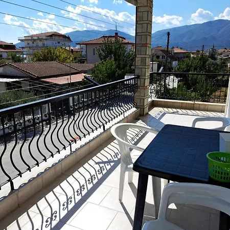 Eleni House Nea Vrasna