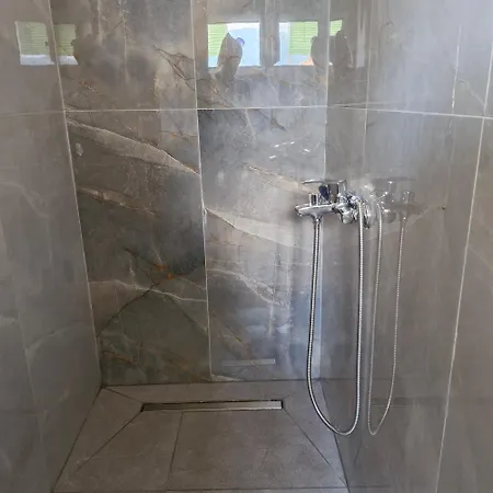 Eleni House Nea Vrasna