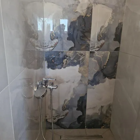 Eleni House Apartman Vrasná