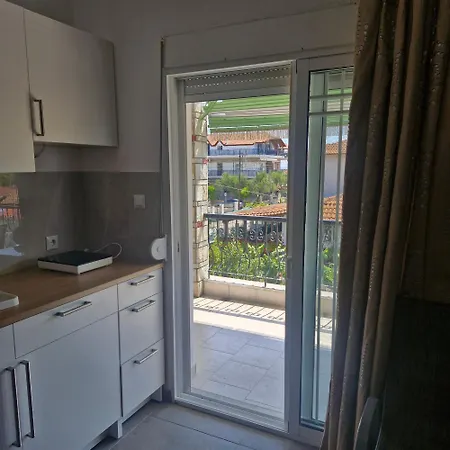Apartment Eleni House Nea Vrasna